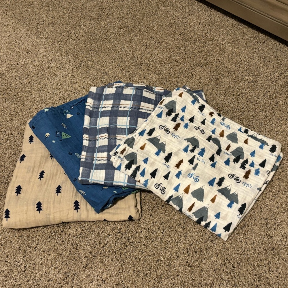 Baby muslin blanket bundle